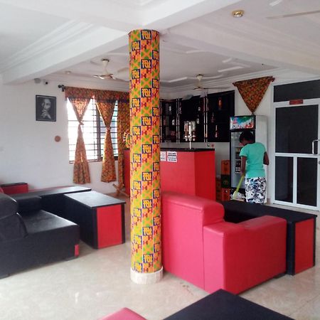 Ohene David Guest House Amanfro Exteriör bild